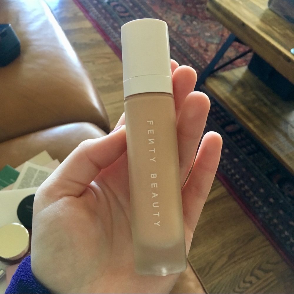 FENTY BEAUTY Longwear Foundation in 200